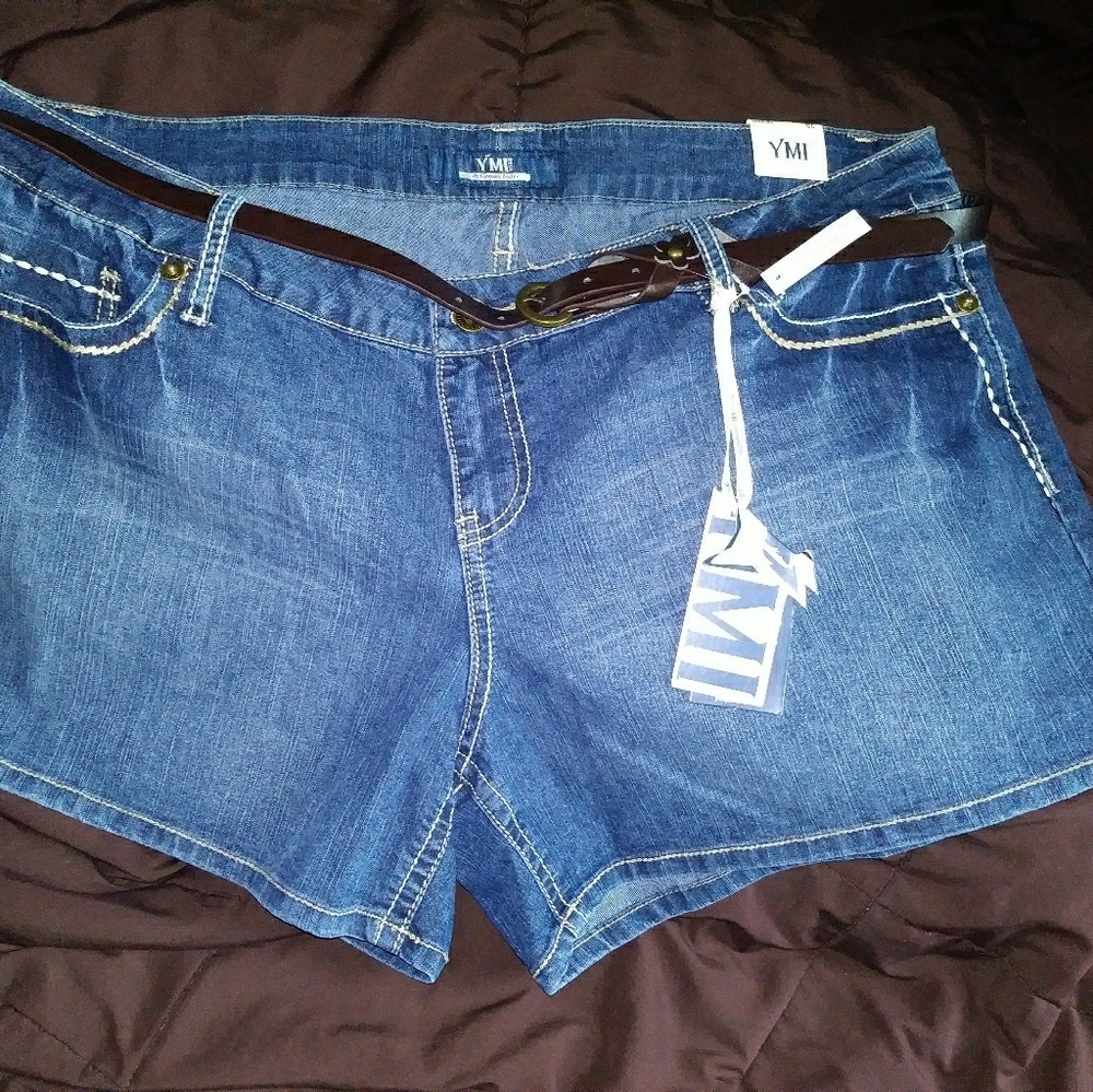 Jean short NWT
